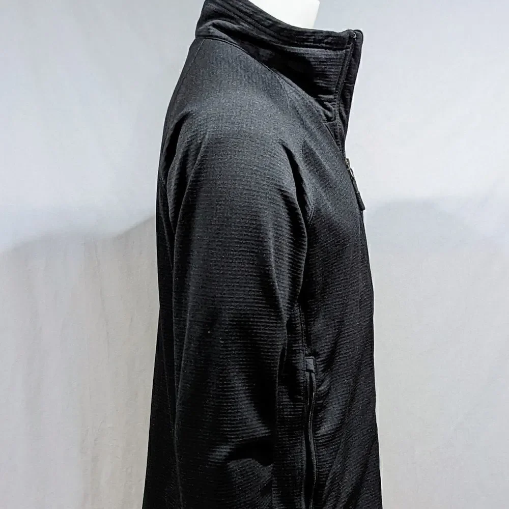 Bnwot North face jacket with company logo in chest area‎